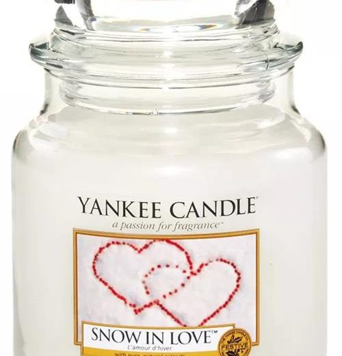 Yankee Candle Snow In Love Medium Jar Retail Box